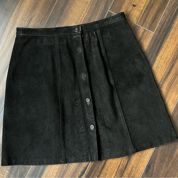 J. Crew Dresses & Skirts - J.Crew Black Suede Mini Skirt - Size 8